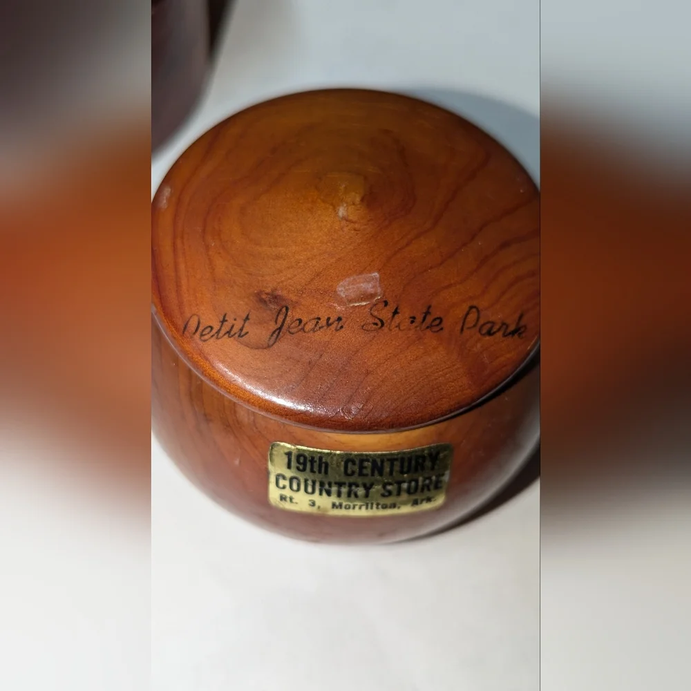 Set of two souvenir wood trinket boxes